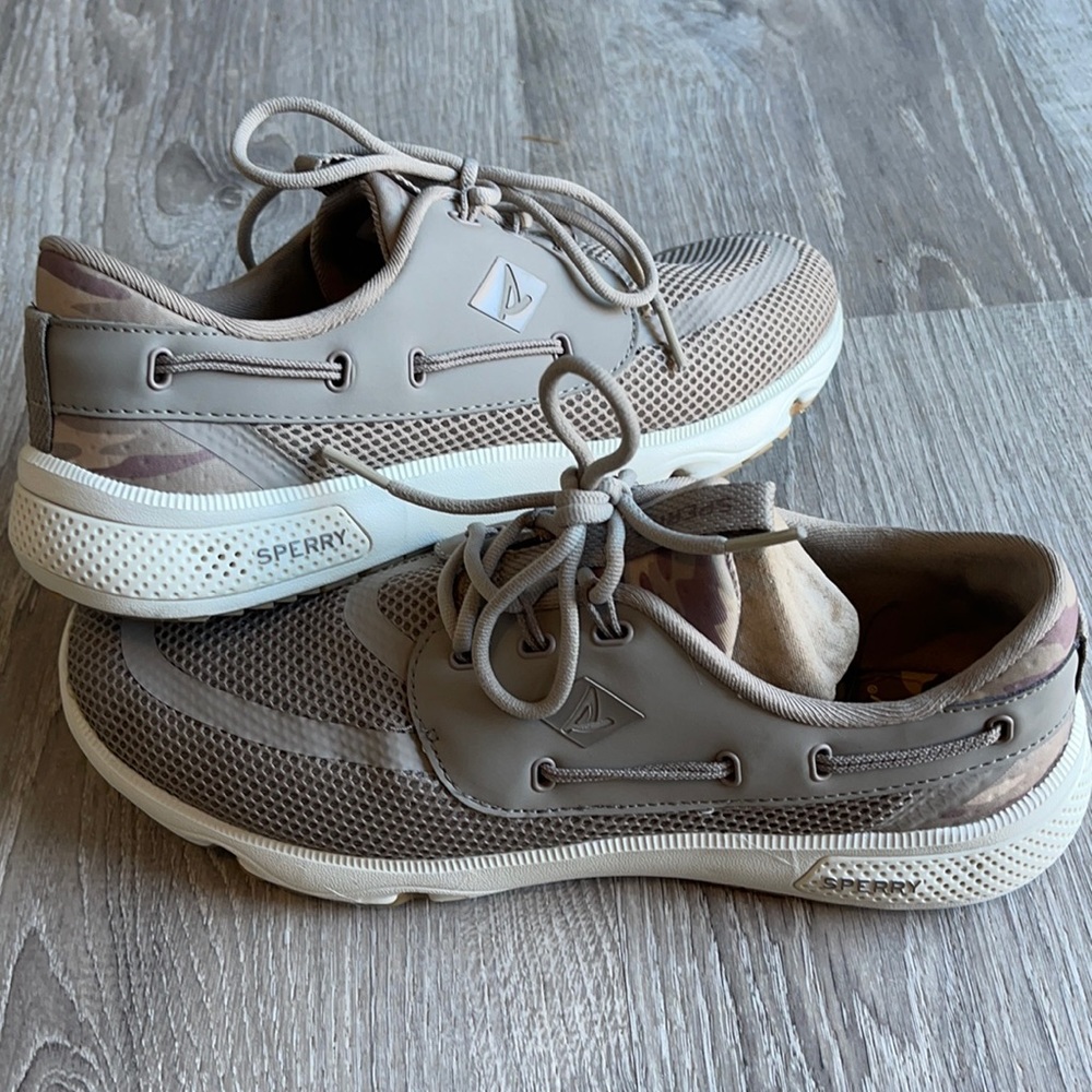Sperry 7Seas Taupe Camo Sneaker, sz 9